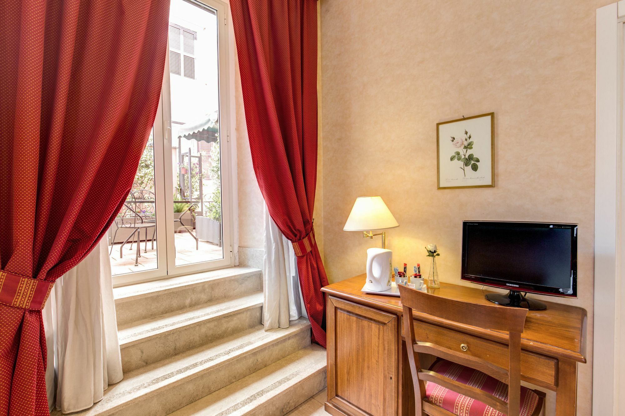 Wrh Suites Rome Exterior photo